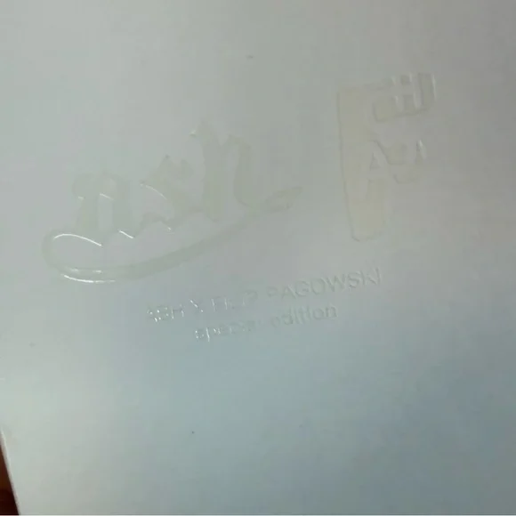 Ash x Filip Pagowski Special Edition Leather Luggage Tag Tweed & Flame - Picture 3 of 3